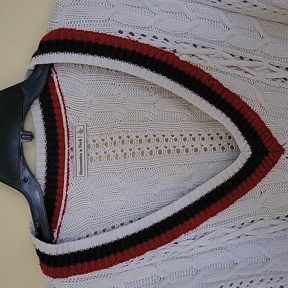 Vintage Abercrombie & Fitch deep V knit sweater - Picture 2 of 5